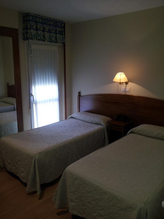 Begona Playa Otel Gijón Oda fotoğraf